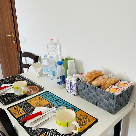 The House Fiera Di Roma Aeroporto Fiumicino Bed & Breakfast Ponte Galeria Exterior photo